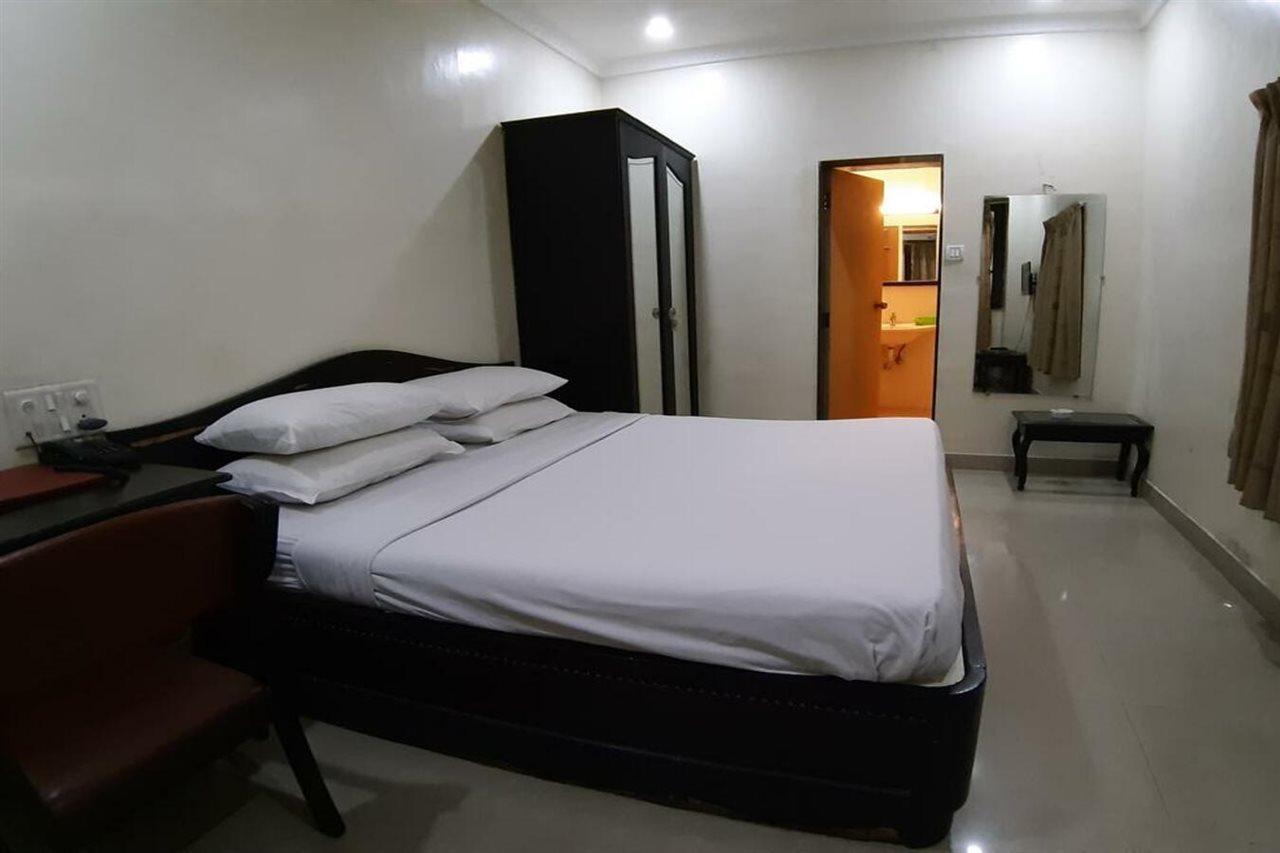 Hotel Ritz Pune Ngoại thất bức ảnh