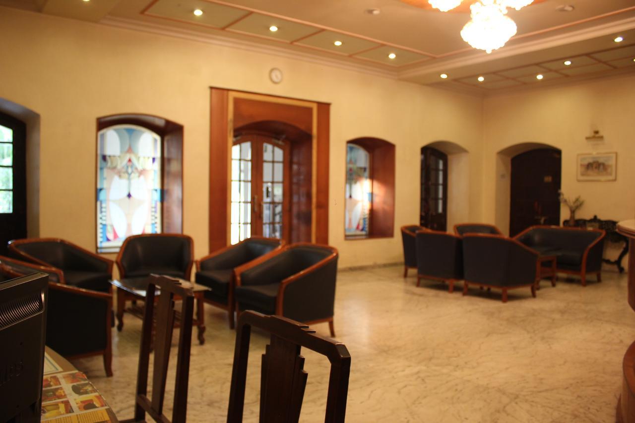 Hotel Ritz Pune Ngoại thất bức ảnh